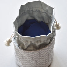 Load image into Gallery viewer, Nishijin-ori flat diamond pattern tea utensil storage bag