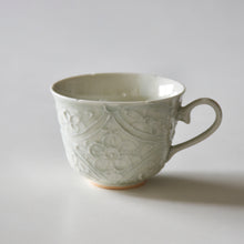 Load image into Gallery viewer, Maeda Asami gray-blue glazed floral cloisonne pattern porcelain cup