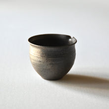 Load image into Gallery viewer, Yuzamashi-maru with iron rust glaze / Masatoshi Ichino
