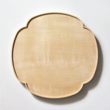 Load image into Gallery viewer, Mokko Oshiki Horse Chestnut Wood Tray (27×27cm)