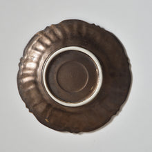 Load image into Gallery viewer, Asami Maeda Ridge flower shaped Flower arabesque Bronze Glaze Plate