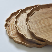 Load image into Gallery viewer, Rinka-bon Chestnut Wood Tray(27×27cm)