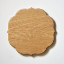 Load image into Gallery viewer, "Ryouka" Oshiki-Wooden Tray,Japanese chesnut (27 x 27 cm)