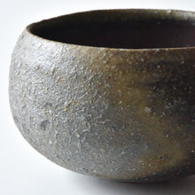 Load image into Gallery viewer, Eri Sano &quot;Bizen Chawan&quot;tea bowl #4
