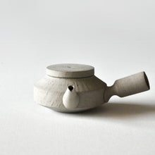 Load image into Gallery viewer, 3RD CERAMICS Unglazed Side-handle Kyusu(Teapot)
