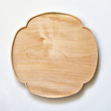 Load image into Gallery viewer, Mokko Oshiki Horse Chestnut Wood Tray  (27×27cm)
