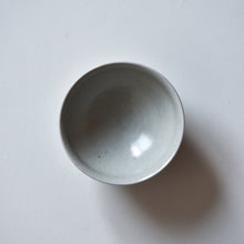 Load image into Gallery viewer,  White Glazed Small Tea Bowl,Yukiko Saito,Shigetsu Kiln 
