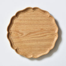 Load image into Gallery viewer, Rinka-bon Chestnut Wood Tray(27×27cm)
