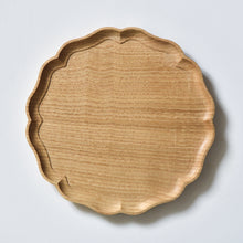 Load image into Gallery viewer, Rinka-bon Chestnut Wood Tray(27×27cm)

