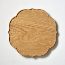 Load image into Gallery viewer, "Ryouka" Oshiki-Wooden Tray,Japanese chesnut (27 x 27 cm)
